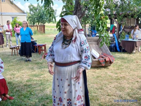 «Зажинки»: перші зібрані з поля колоски відклали для різдвяного дідуха 28