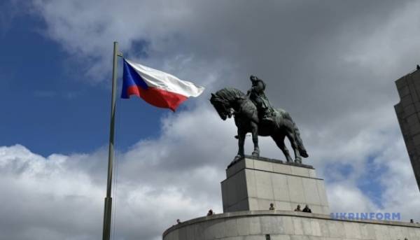 Тимчасовий захист для українських чоловіків: у Чехії назвали документи, які треба надати