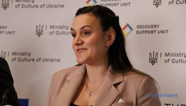 Приблизно 600 музейних експонатів, вивезених Росією з України, внесені до бази Інтерполу – Бережна