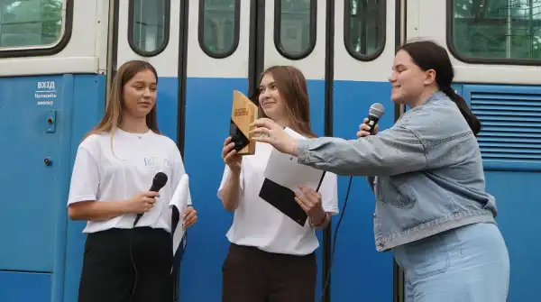 «Місто має їх»: як українські школярі трансформують свої міста 16 «Місто має їх»: як українські школярі трансформують свої міста 16