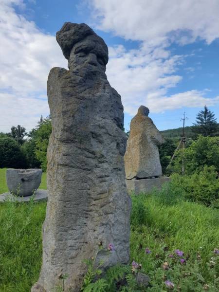 На пленері скульпторів-каменярів "Подільський оберіг" у Буші розпочинається 40-е засідання 11 На пленері скульпторів-каменярів "Подільський оберіг" у Буші розпочинається 40-е засідання 11