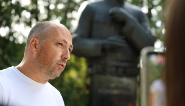 Пам’ятник з могили Євгена Коновальця у Роттердамі прибув на Львівщину 17 Пам’ятник з могили Євгена Коновальця у Роттердамі прибув на Львівщину 17
