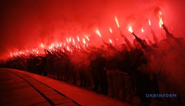 Трагедія у Радушному, роковини теракту в Оленівці та сталевий «Фенікс»