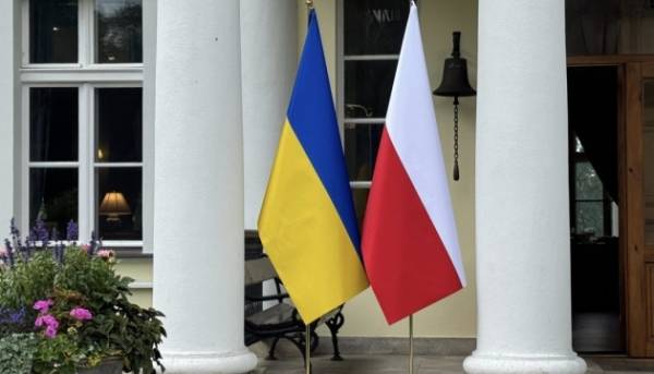 ГОЛОВНА 27 Українська та польська молодь вшанує у Варшаві воїнів Армії УНР «Полум’ям братерства»