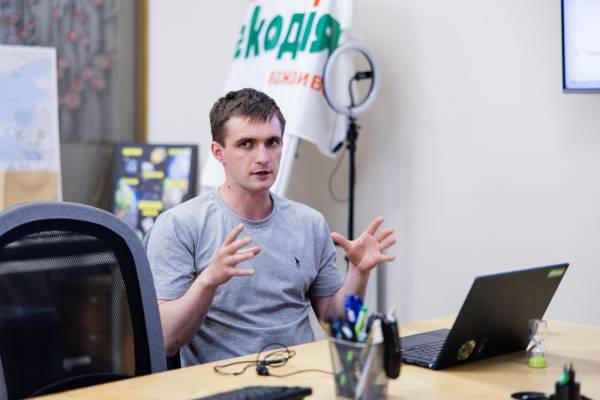 Вибухи на столах: як війна руйнує довкілля й ускладнює дослідження 14 Вибухи на столах: як війна руйнує довкілля й ускладнює дослідження 14