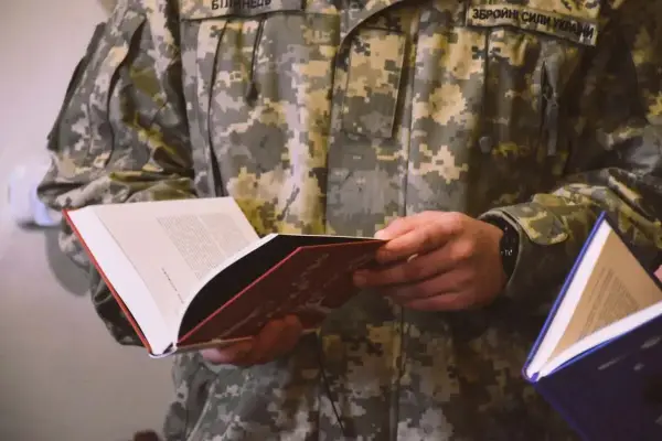 Три книжки, які радить прочитати кременчуцька бібліотекарка на вихідні